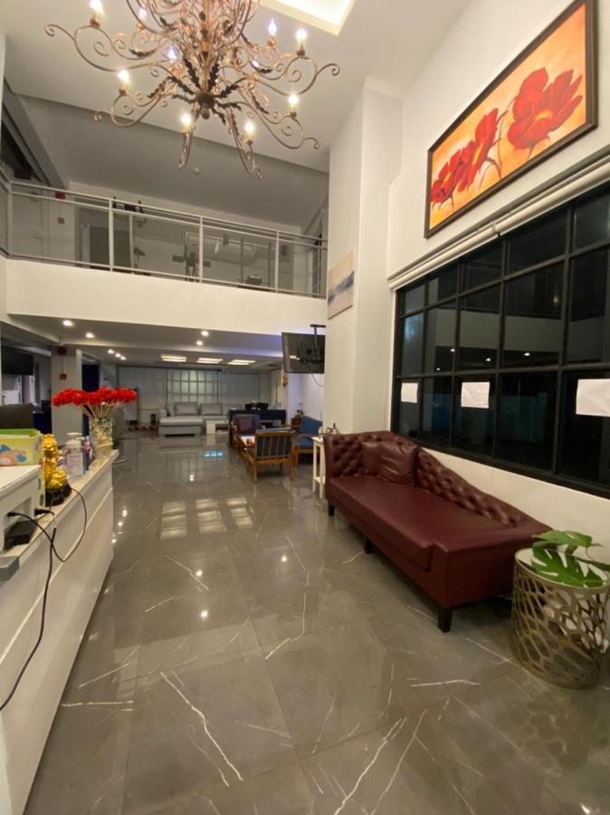 43 Home Bangkok Exterior photo