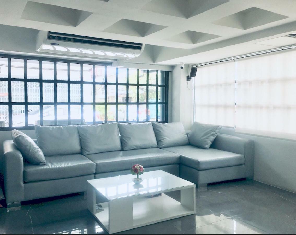 43 Home Bangkok Exterior photo